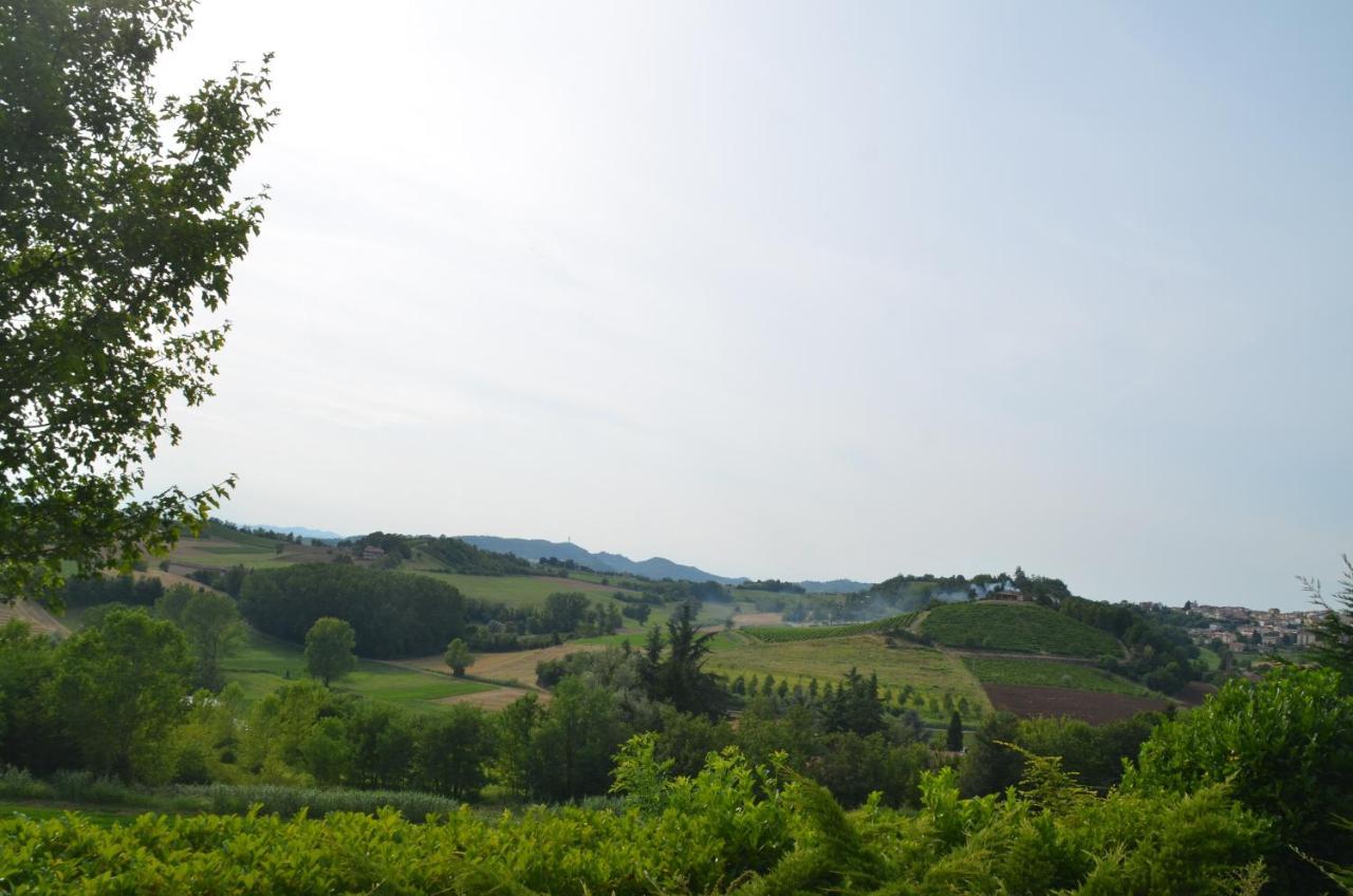 Villa Patrizia Moncalvo Luaran gambar