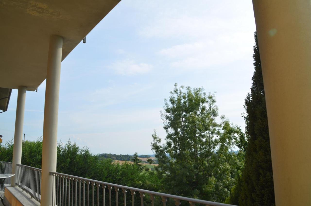 Villa Patrizia Moncalvo Luaran gambar