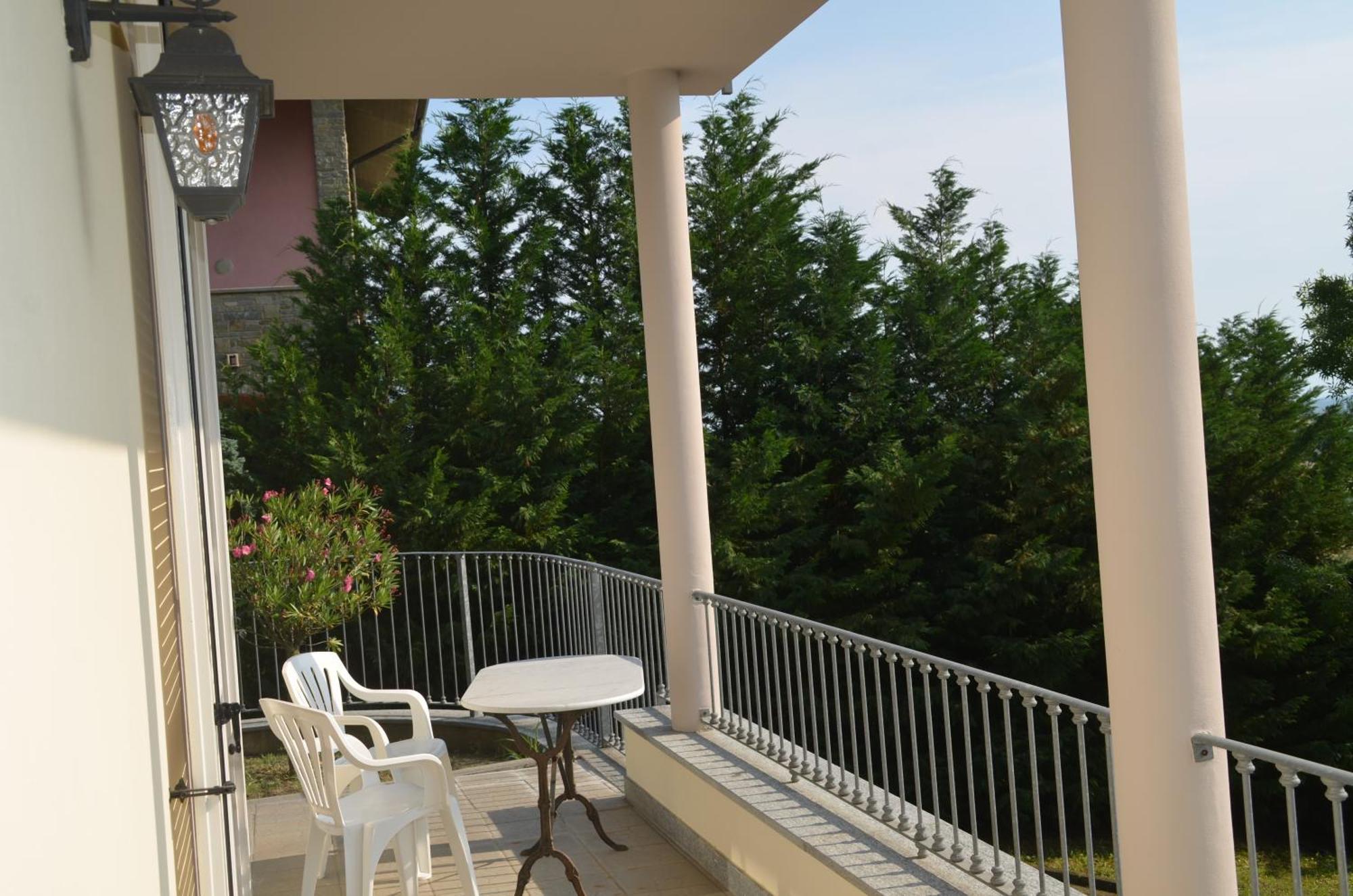 Villa Patrizia Moncalvo Luaran gambar