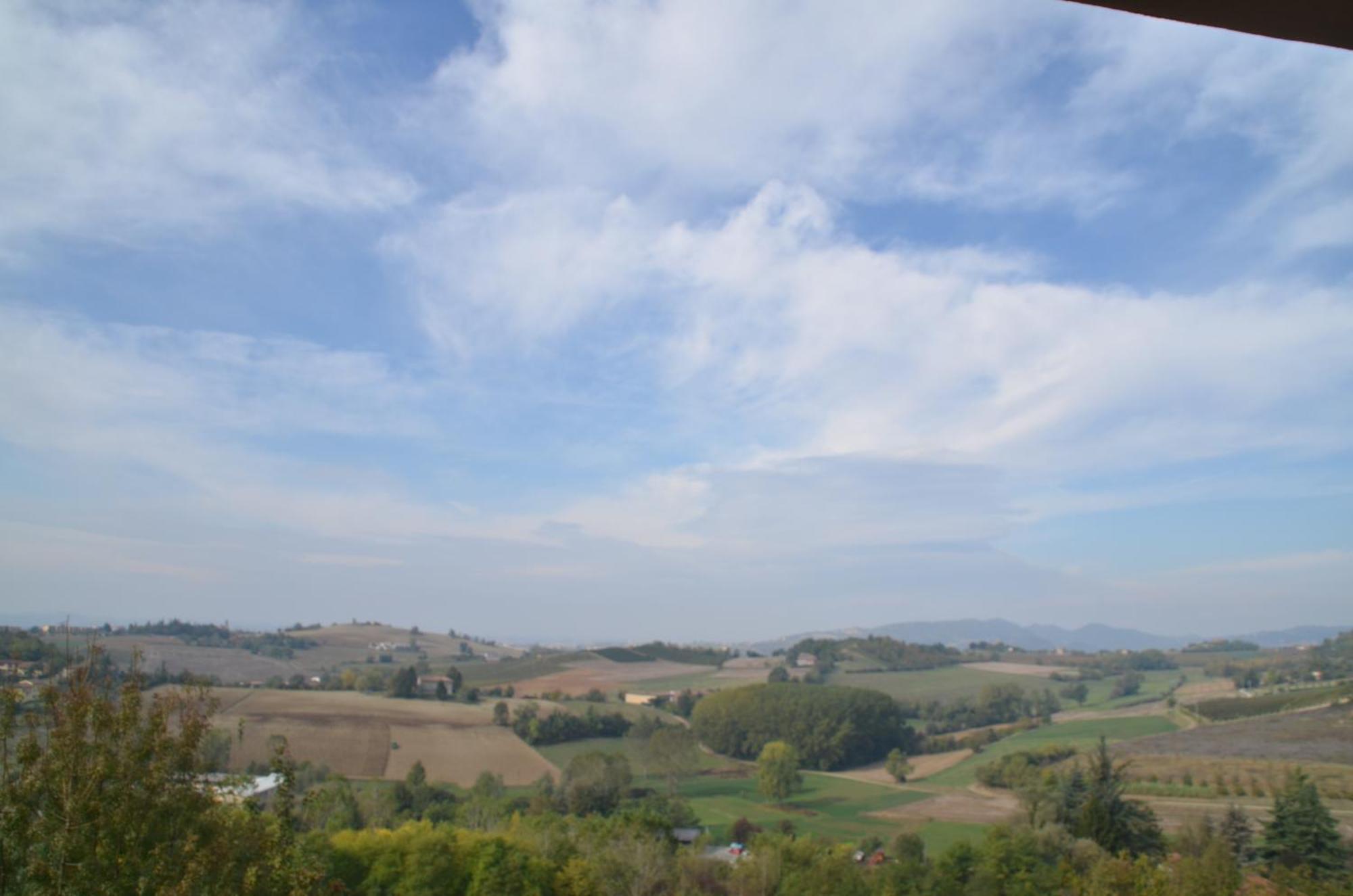 Villa Patrizia Moncalvo Luaran gambar