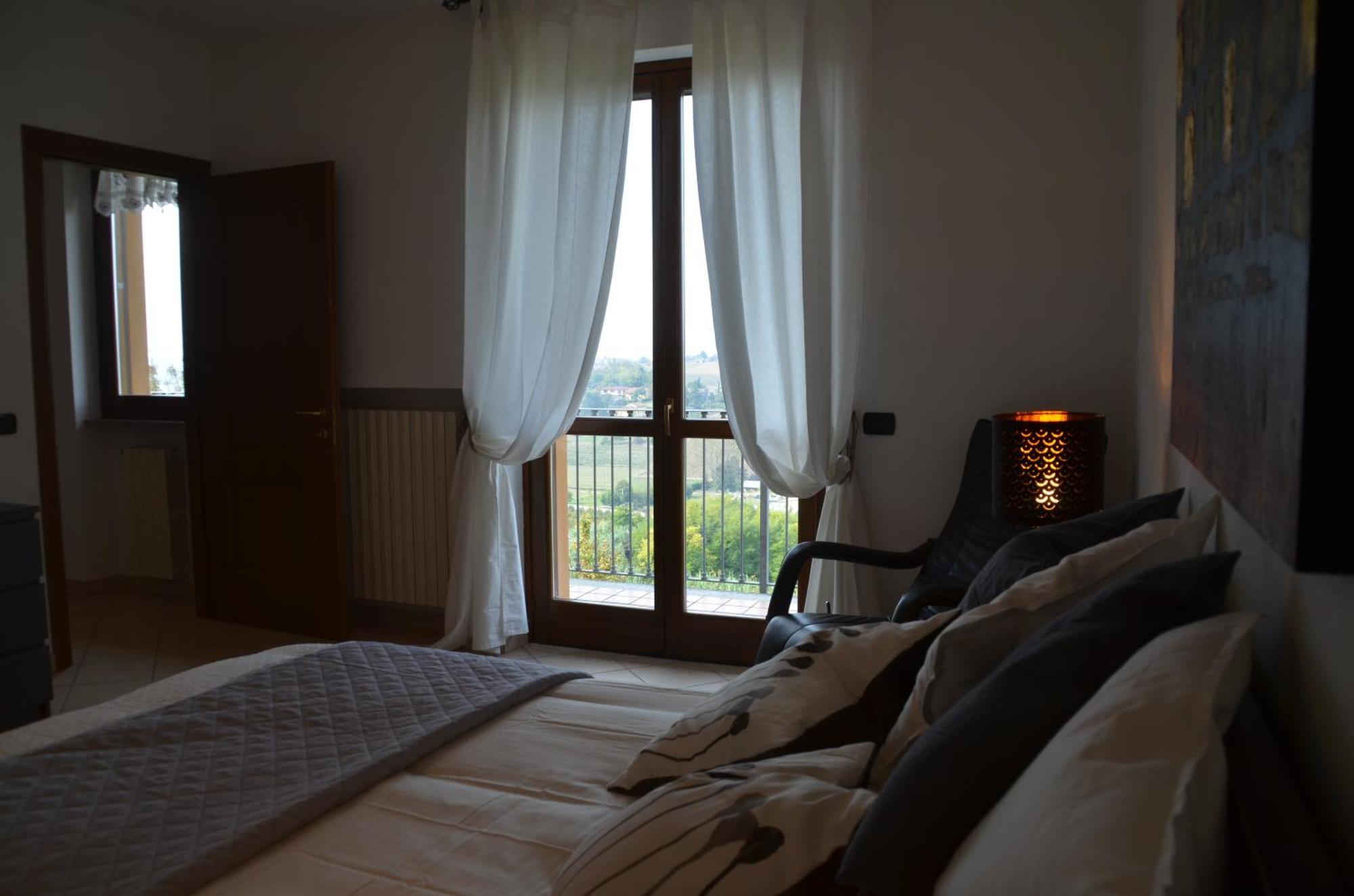 Villa Patrizia Moncalvo Luaran gambar
