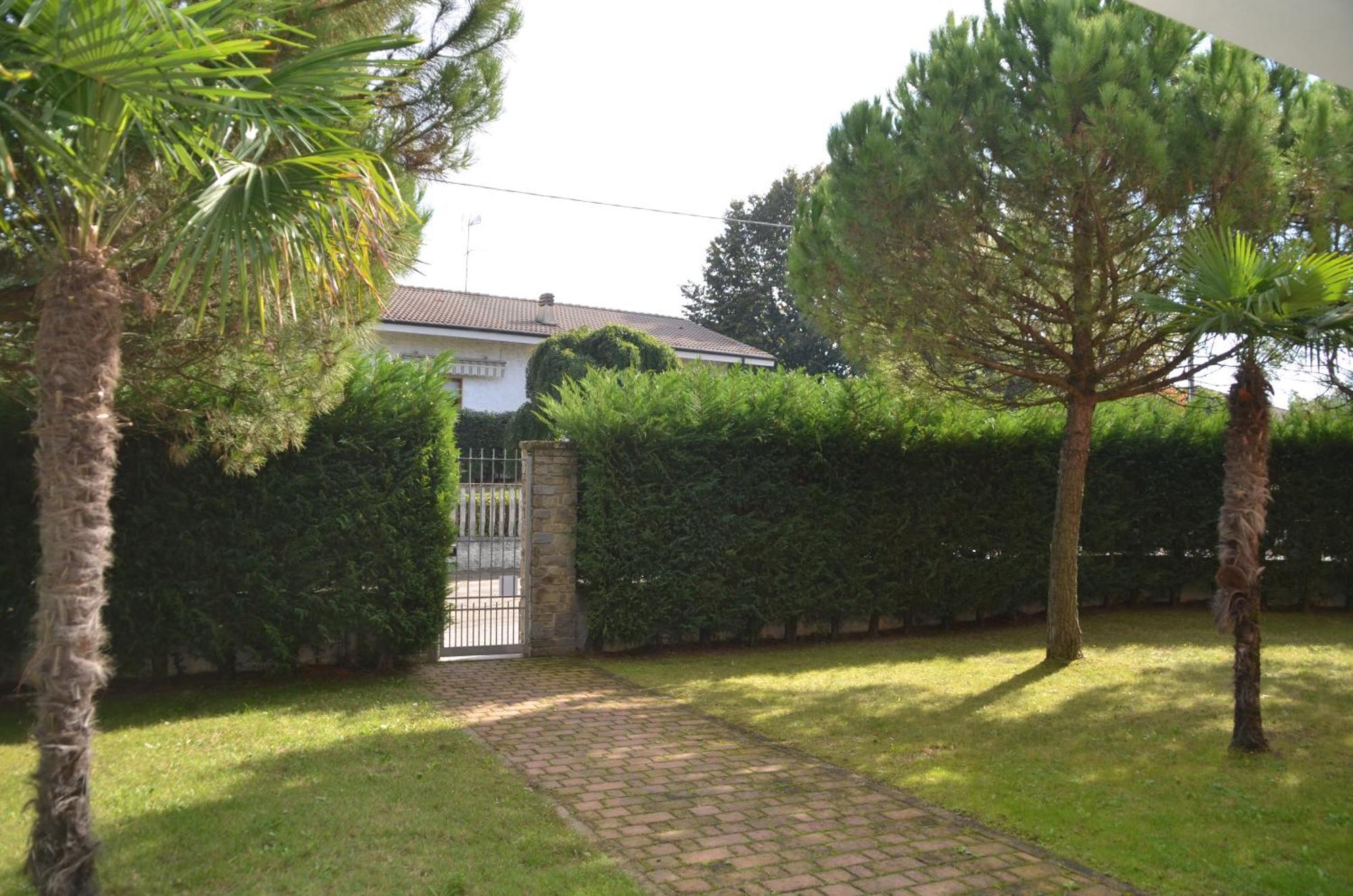 Villa Patrizia Moncalvo Luaran gambar